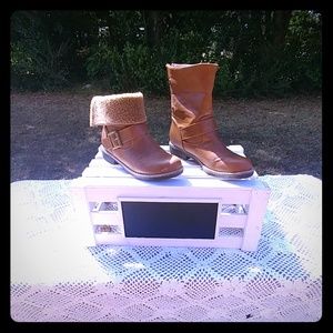 Tan fold over boots